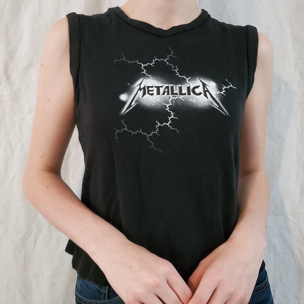 Women’s small Metallica black muscle band tee